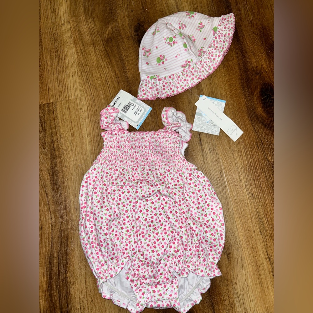 Kissy kissy romper and matching hat NWT